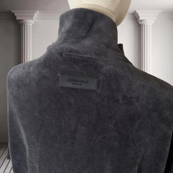 đź–¤ Fear of God Essentials Iron Velour Mock Neck Sweatshirt & Sweatpants Set - Picture 6 of 7